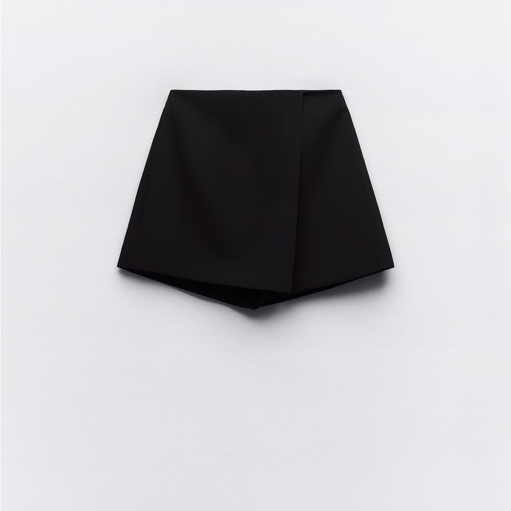Slit skort
